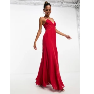 Klänning - Jag råkade missa returtadumet till den här vackra klänningen, då jag råkade hitta en annan som passade mig bättre. Någon som är intresserad av att köpa? Alldrig använd och alla lappar är kvar