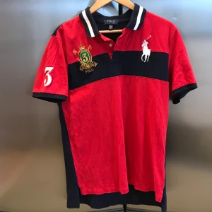 Ralph Lauren Piké - Sjukt fet Ralph Lauren piké, väldigt nice passform sitter ungefär som L