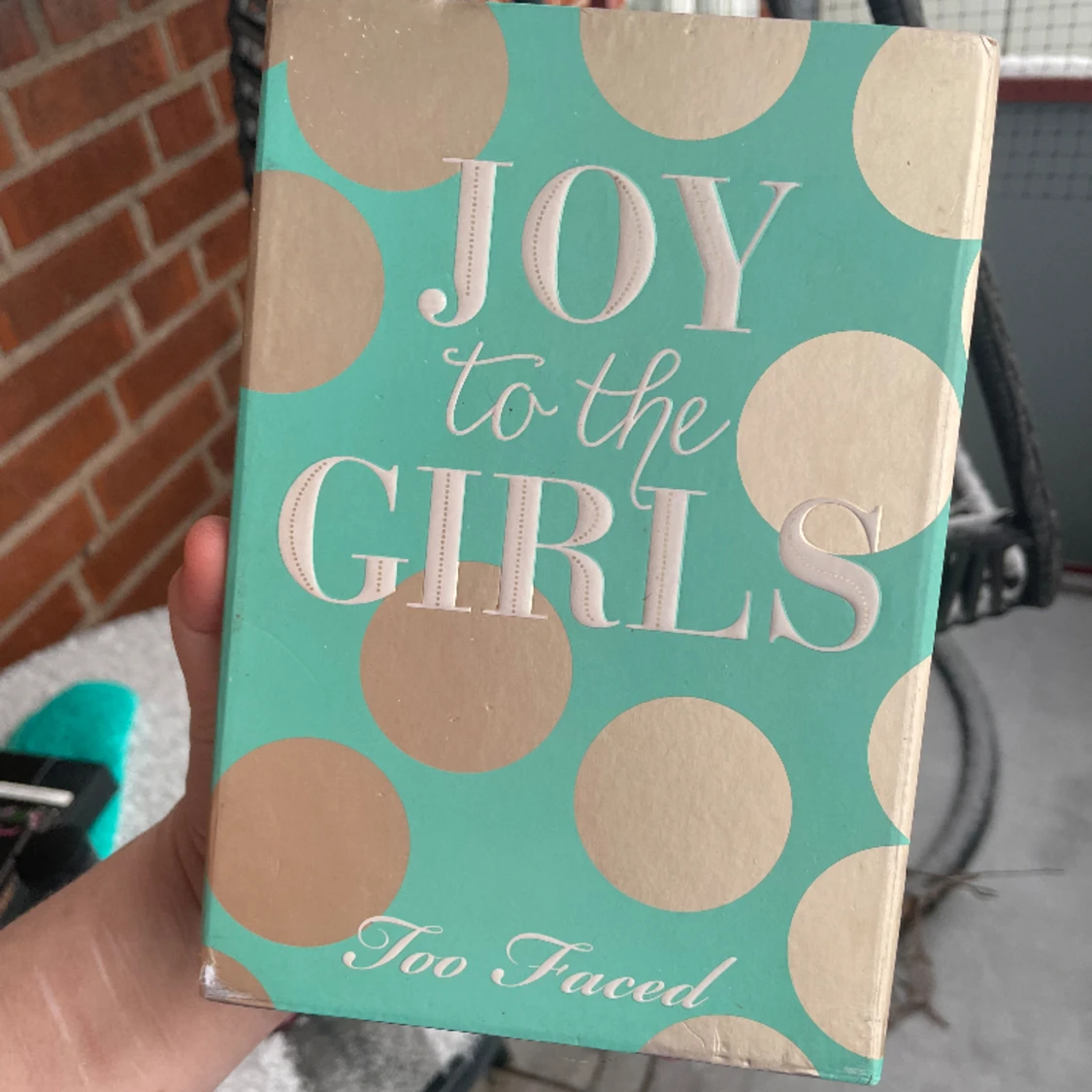 Too faced ögonskuggor Joy to the girls