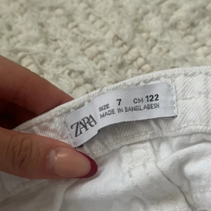 Vita Jeans - Sällan använda