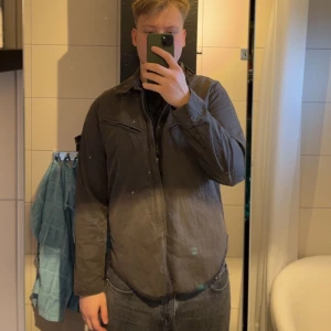 Stone island jacka - Stone island jacka i storlek L Mycket gott skick  1800 eller kom med bud