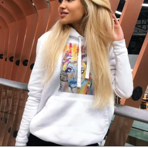 The Cool Elephant Hoddie - Jätte fin hoddie från the cool elephant men kommer ej till användning för mig! Ny skick då den är använd ett fåtal gånger💕 nypris:599kr mitt pris 115kr