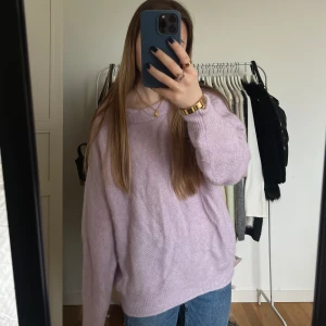 Stickad tröja - Alpaca/ull tröja från Lindex i bra skick, knappt använd. Den är M men passar Xs-m! 