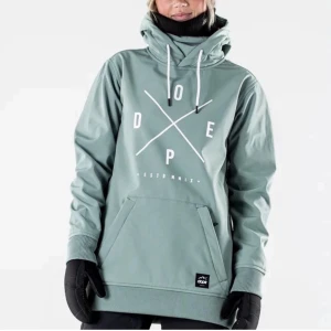 Skidjacka  - Supersnygg skidjacka som endast är använd under en skidsemester.  Inga defekter eller tecken på användning🩷 Nypris: ca 1500kr 