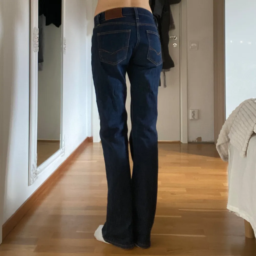 Low waist jeans från Crocker. I fint skick. . Jeans & Byxor.