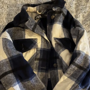 Snygg Vårjacka - Använd några gånger, den är lite oversized