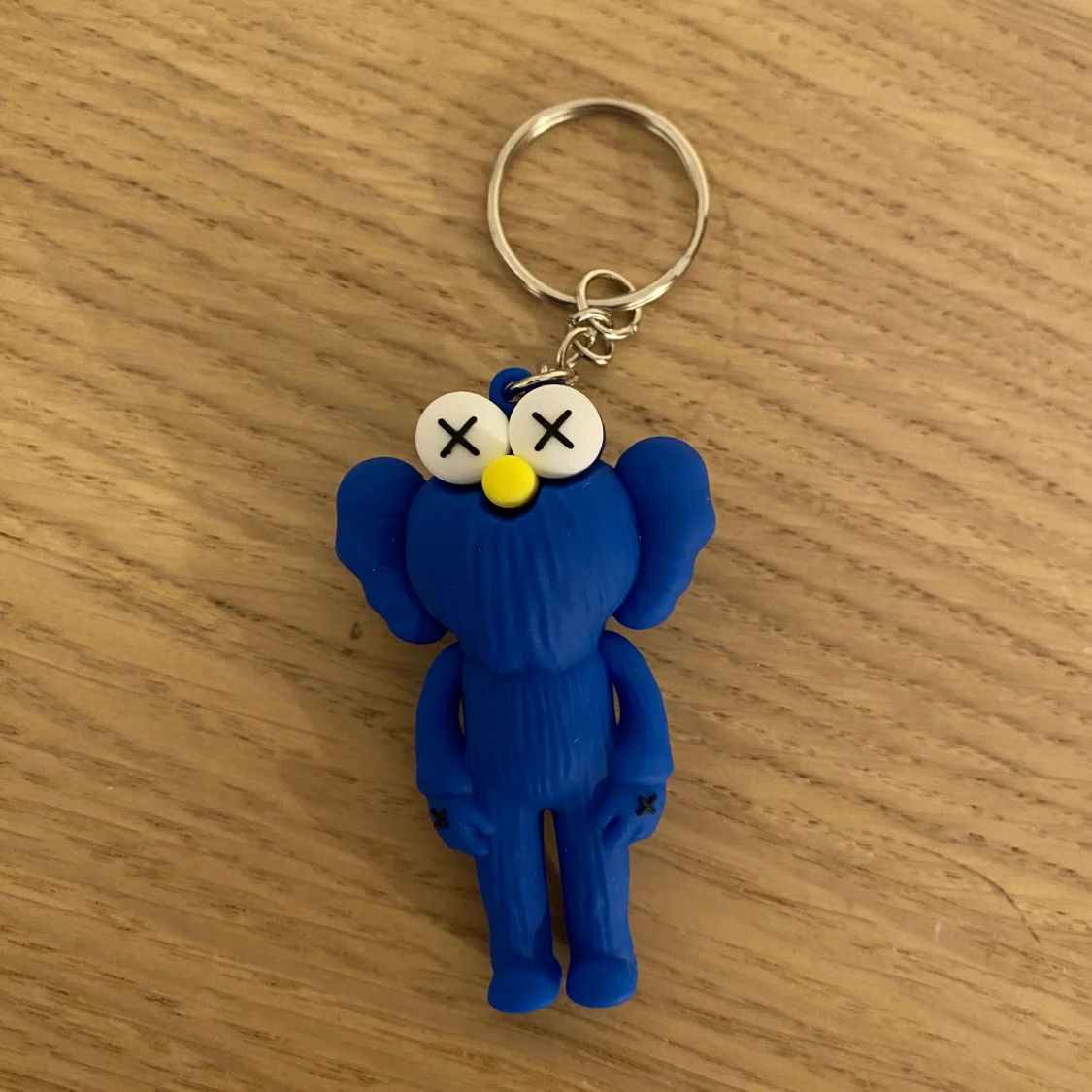 Kaws nyckelring - 91