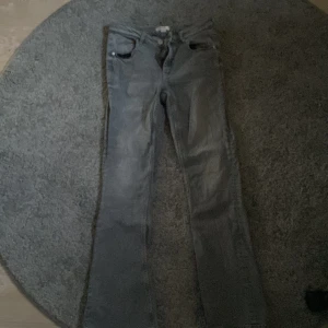 Lowwaist Bootcut jeans - Använda Max 3 ggr💕 Säljer då de är för små🙌