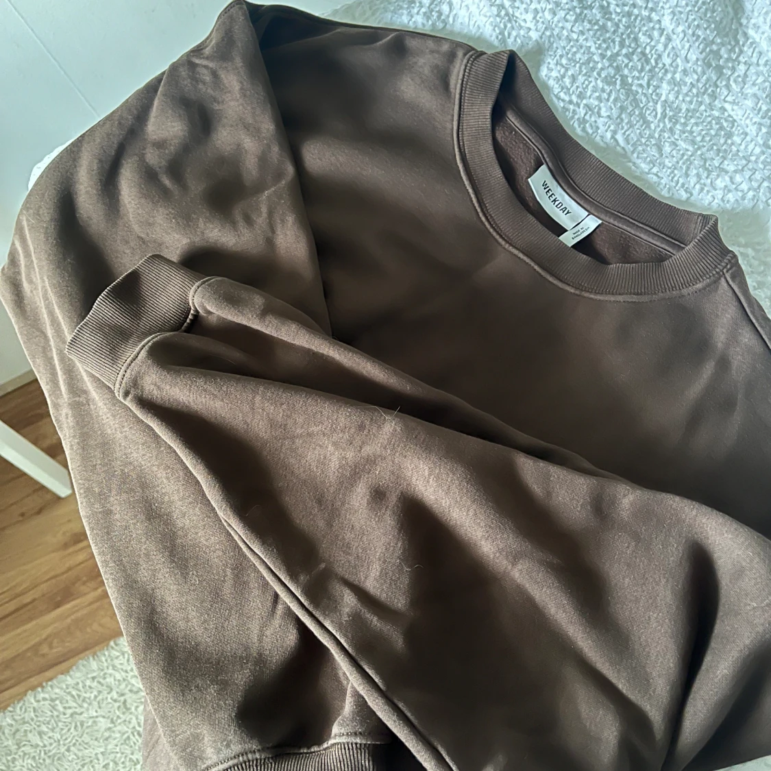 Weekday tröja - 90