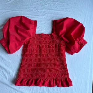 Pretty blouse  - In good condition. Only used a few times. 