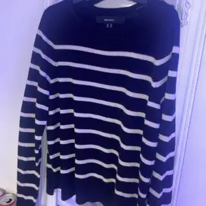 Fin stickad tröja från Vero Moda💗 Säljer då den aldrig kommer till användning 💗