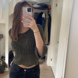 Skit snygg grön tröja! - Jätte fin grön tröja från only. Köptes för 350kr säljer för 150. Använt endast en gång. 