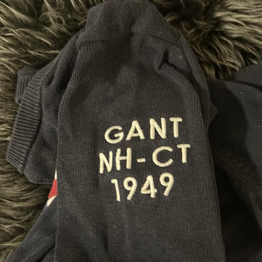 Tröja från Gant i storlek M. Säljer för 100kr.. Tröjor & Koftor.