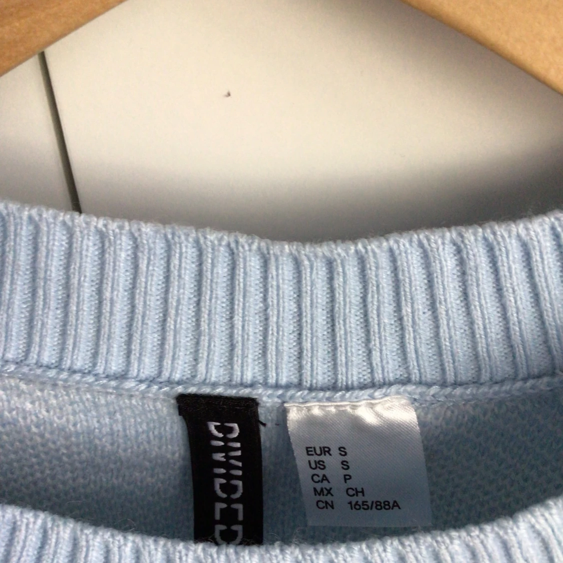 Rutig stickad T-shirt  - 90