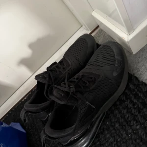 Nike 270 - Mycket bra skick Svarta nike 270 Storlek 42