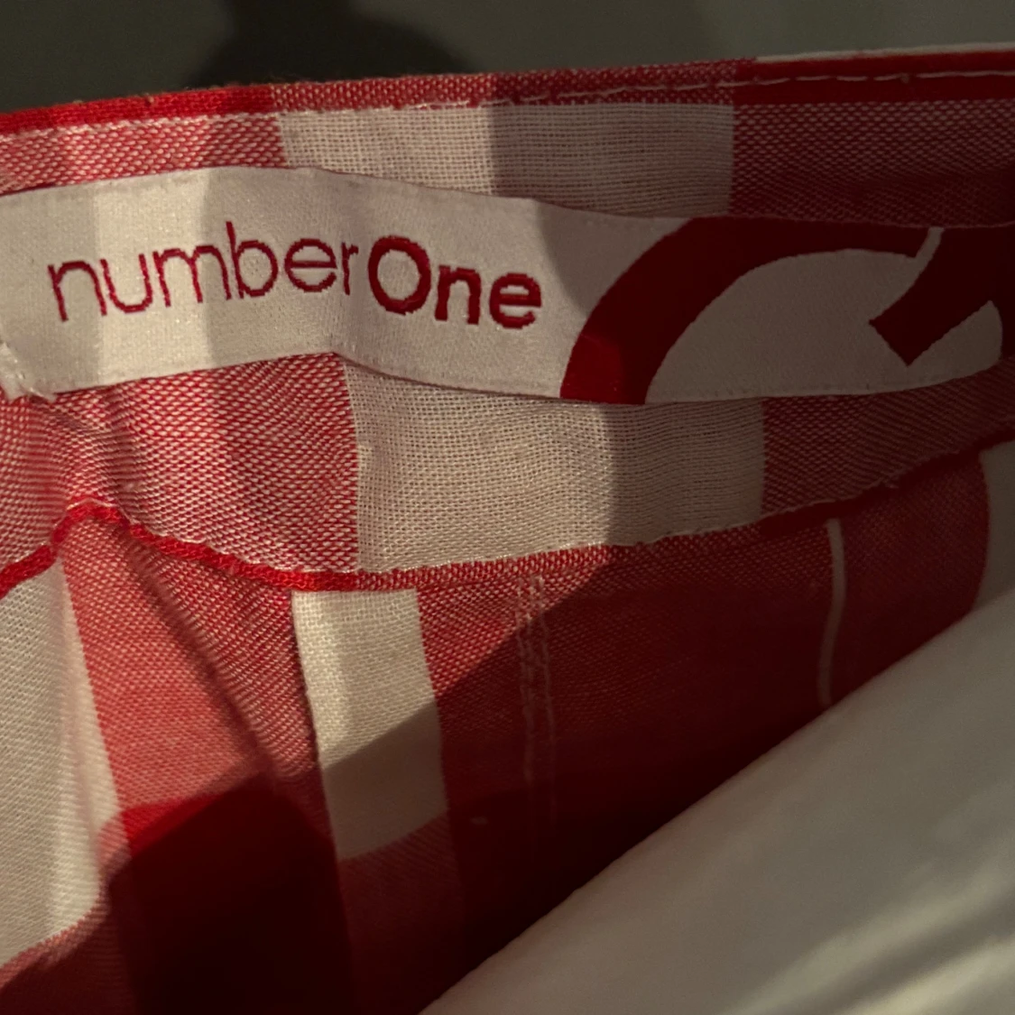 Röd och vit rutig klänning från Number One - 90