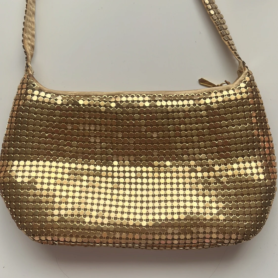 Glittrig handväska! - 90