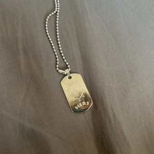 Dog tag - P