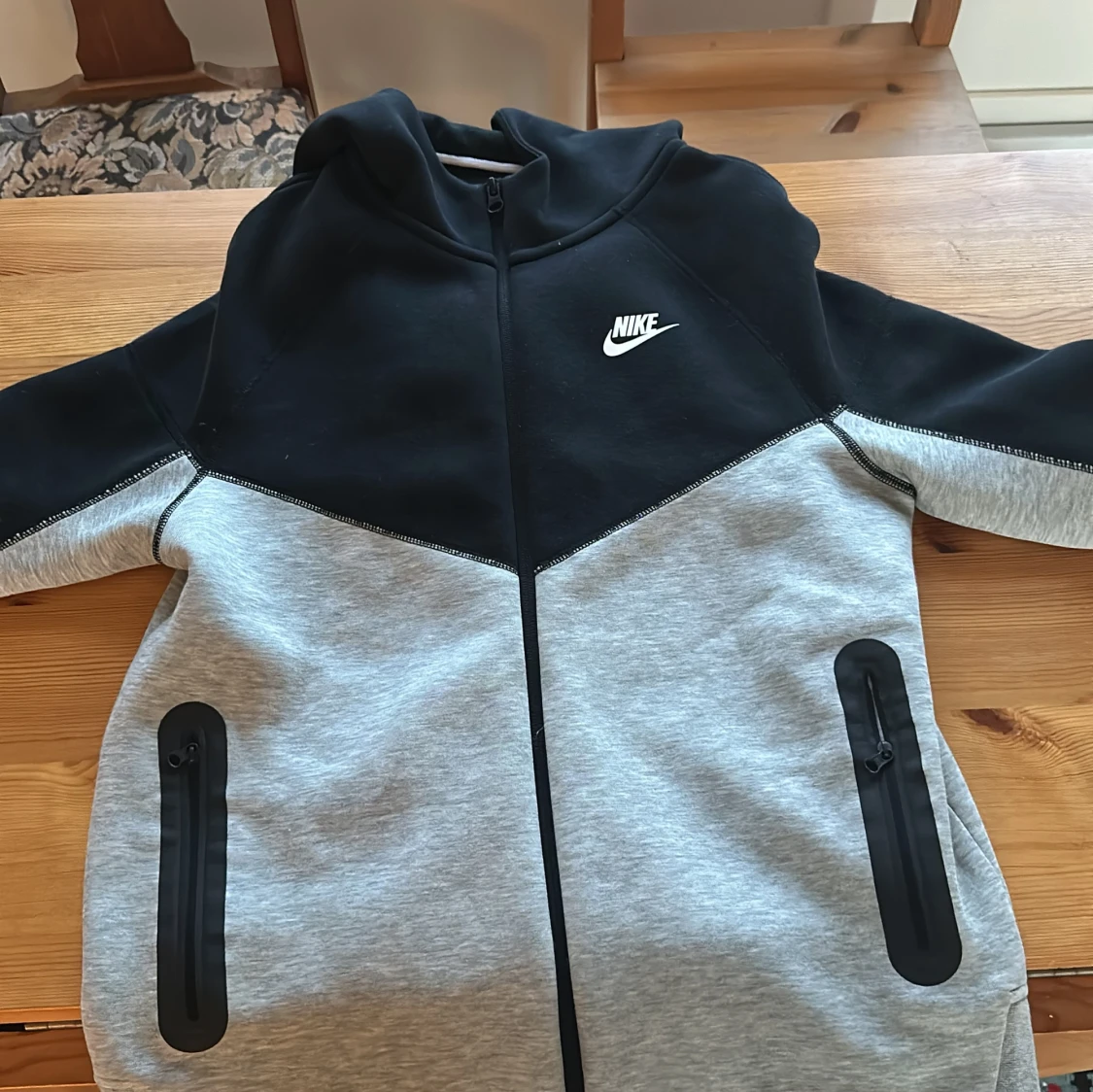 Nike tech fleece tröja