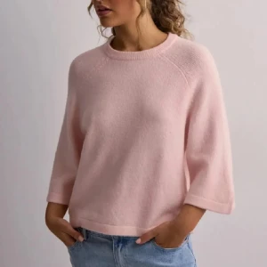 SÖKER  - Söker denna tröja 