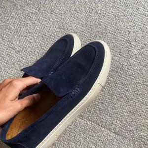 Loafers  - Säljer dessa snygga loafers från these glory days. Använda fåtal gånger och är i väldigt bra skick 