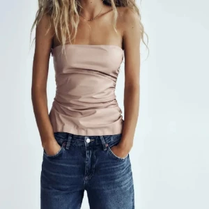 Topp zara - Beige/rosa topp från zara i skinn🩷 