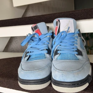 Jordan 4 - Jordan 4 babyblue Storlek 44 Passar säkert 43 Använda 2 gånger
