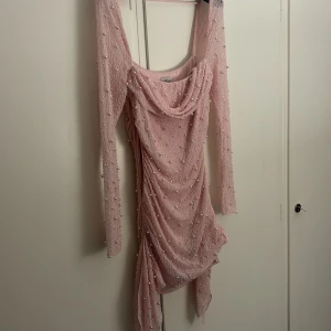 Oh polly klänning - Säljer min fina klänning som jag endast använt en gång. Från sellpy uk/8