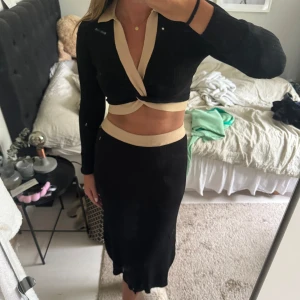 Svart/beige sett - Säljer som ett sett, ribbat, storlek S❣️