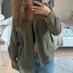 Grön jacka - Oversized grön jacka 