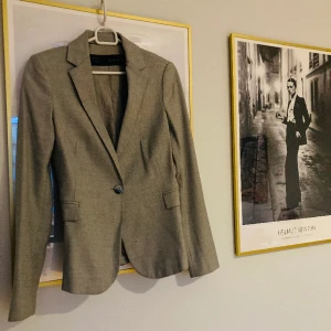 Jacket - Jacke from Zara basic, formal office or casual evening. Loose fit, fits XS-S. good condition!