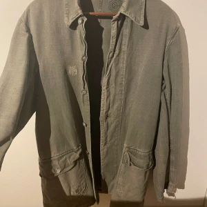 Militärjacka  - Vintage Overshirt/ militärjacka  Köpt på secondhand i Milano 