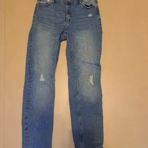 Mörkblåa jeans från lager 157.