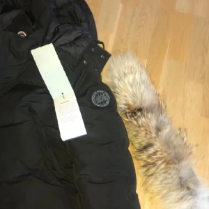 Canada Goose black label Wyndham  - Canada Goose black label jacka ny skick, möts i Stockholm city. Kan frakta över hela Sverige 