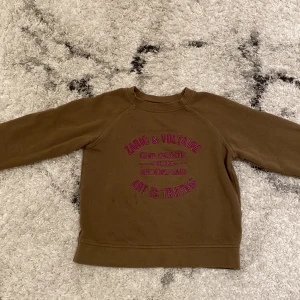 Zadig tröja  - En jättefin Zadig & Voltaire tröja❣️. Kommer inte till användning då den är för liten för mig.