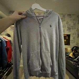 Ralp lauren - Säljes pga den är för liten.