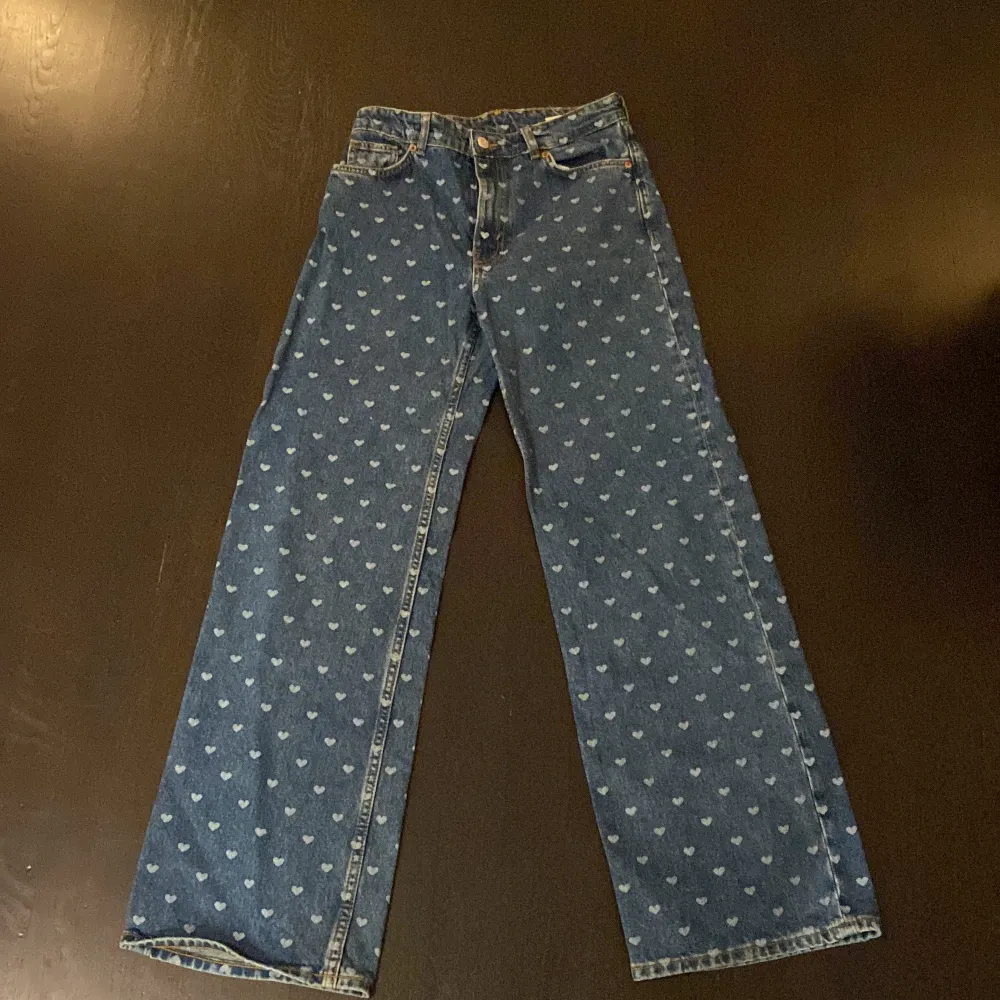 Jeans från monki🩵nypris 599kr.. Jeans & Byxor.