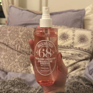 Sol de janeiro parfym - Bodymist från sol de janeiro den rosa varianten. Endast testad. 