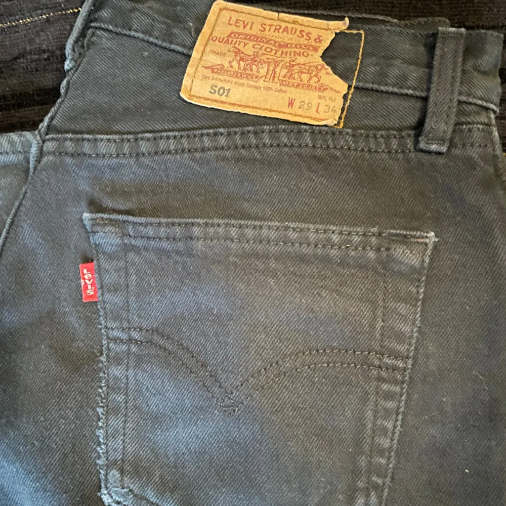 Vintage Levis 501 svarta🌻 Fint skick! W29L34. Jeans & Byxor.