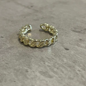 Ringggg - Fin ring, ny och aldrig använd 🖤