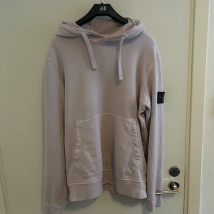 Stone Island - Storlek M. Använd en sommar
