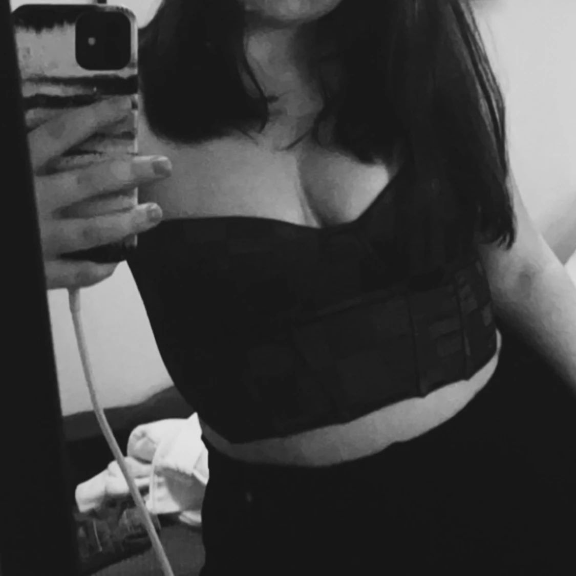 En vinröd korsett - 91