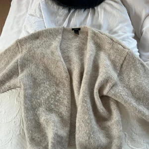 Lindex kofta  - Jättefin och skön kofta 