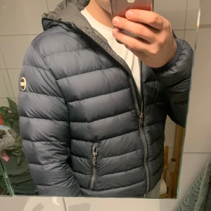 Colmar jacka - Snygg colmar jacka i väldigt gott skick. Säljer då jag köpt ny jacka. 1550 kr pris ej hugget i sten