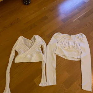 Vita tröjor - Säljer dess två tröjor plus en likadan svart som den till höger. Köpta från shein för ungefär 110kr sammanlagt men säljer alla tre för 60kr. Alla är i storlek S.
