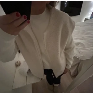 teddy väst - super fin och söt teddyväst, i fint skick