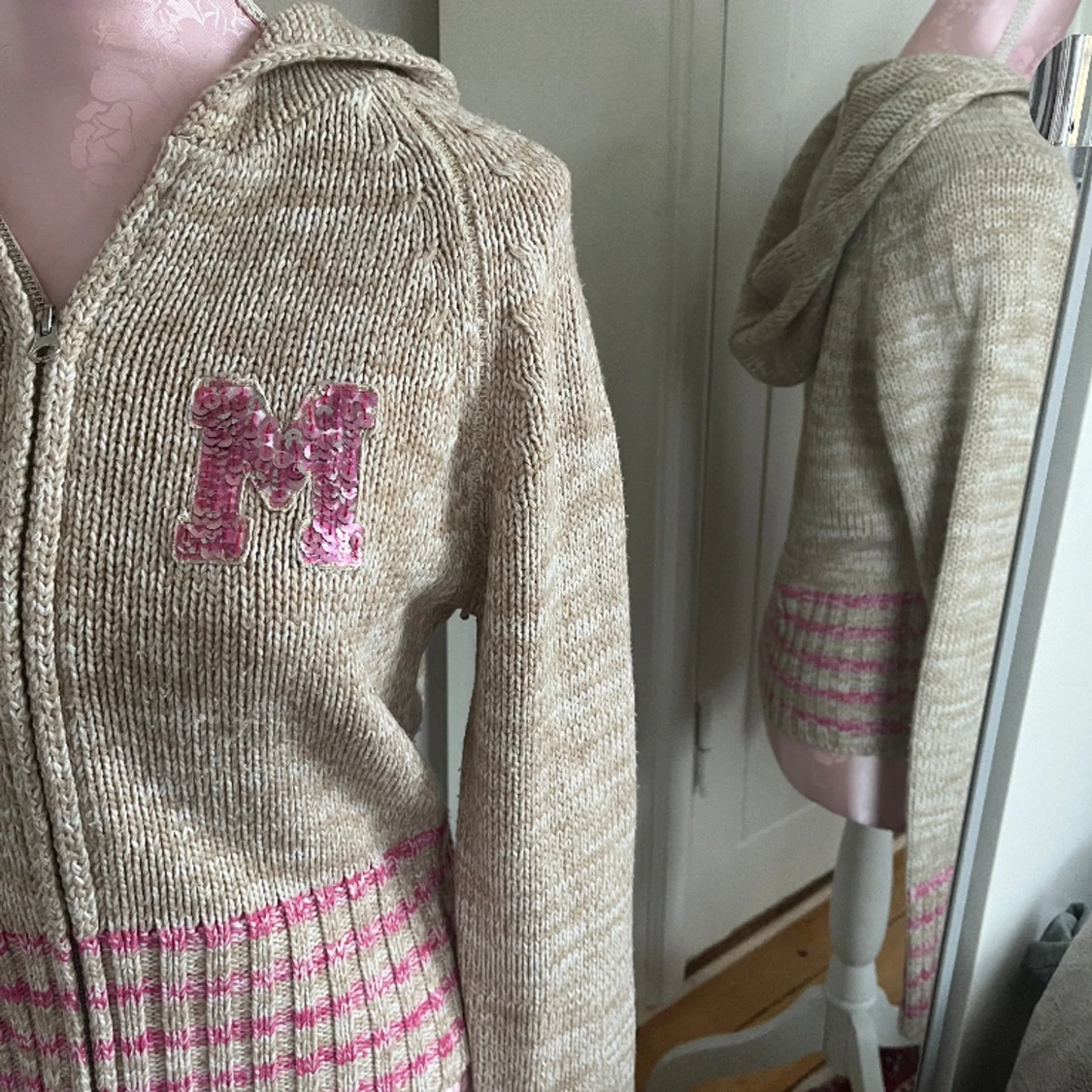 Stickad kofta - 90