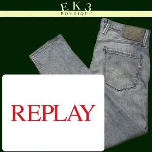 Replay anbass slim fit jeans - Perfekt skick, inga skavanker  Midja: 33” Längd: 32”