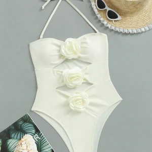 Baddräkt  - Säljer denna superfina baddräkten då den är aningen för stor för mig och ej går att returnera. Endast testad! Stl L🤍 Köpare står för frakt! 