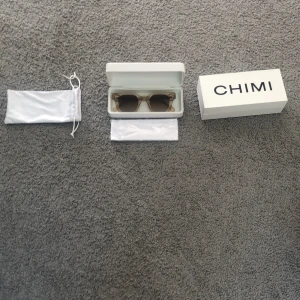 Chimis 04 ecru  - Oanvända kontakta vid minsta fråga